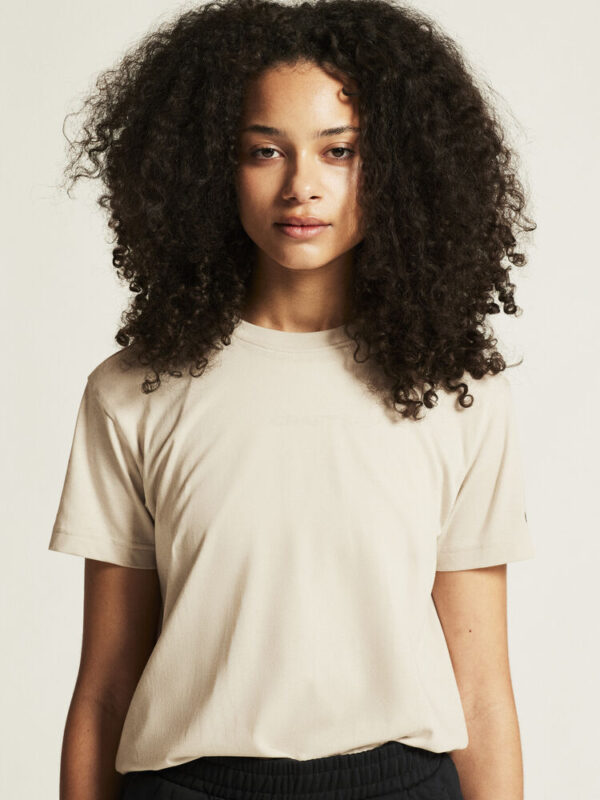 COMMUNITY 2.0 TEE WOMAN