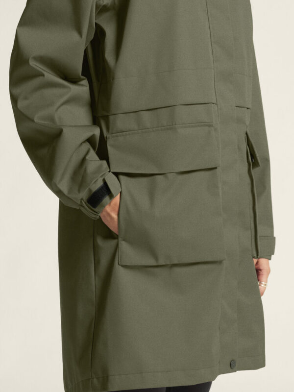 1916380-0-168386959 URBAN PARKA WOMAN